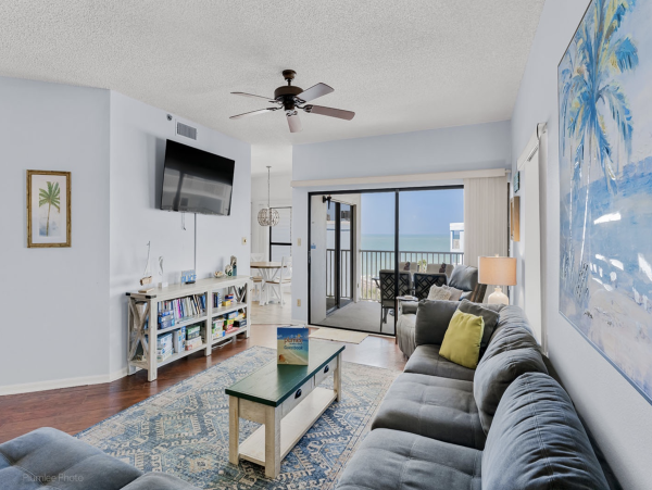 Gulf View Vacation Rentals Indian Shores 3-Bedroom Penthouse with Pool